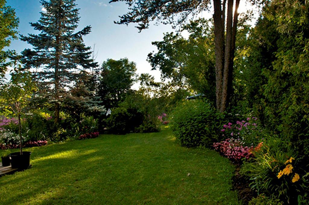 Gite Au Pied Du Courant De Gilbert Desjardins Mont-Laurier Exterior foto