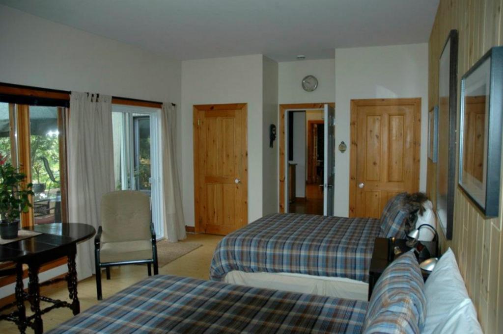 Gite Au Pied Du Courant De Gilbert Desjardins Mont-Laurier Habitación foto
